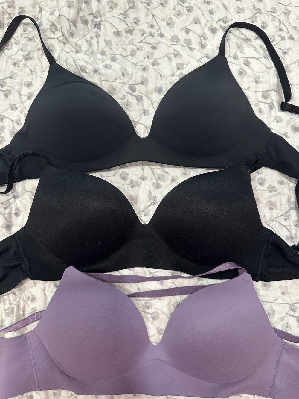 Victoria's Secret Black & Lavender Seamless Lightly Padded T-Shirt Bras - Duo